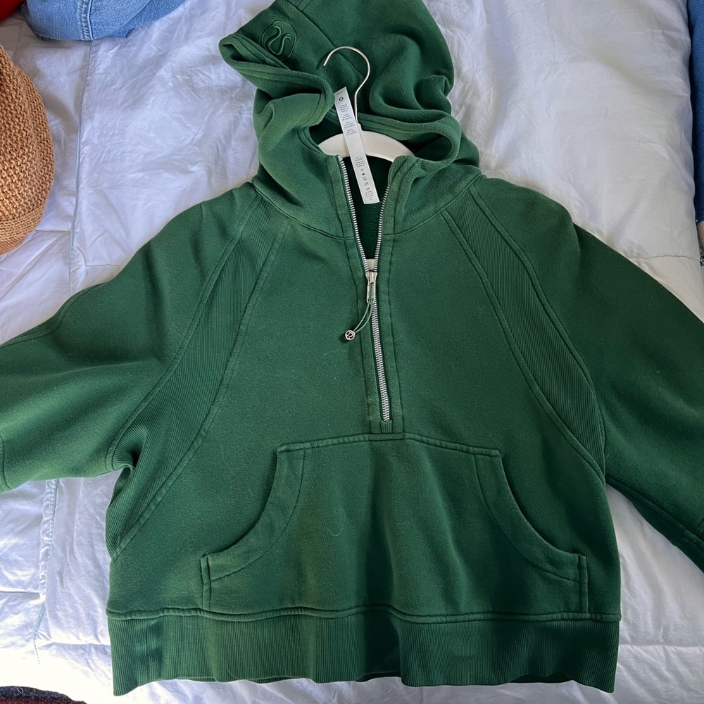 Lululemon SCUBA OVERSIZED HALF-ZIP HOODIE
Everglade Green